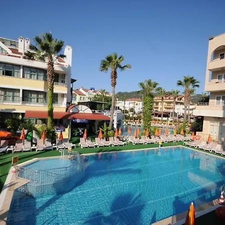 Club Atrium & מלון מרמריס