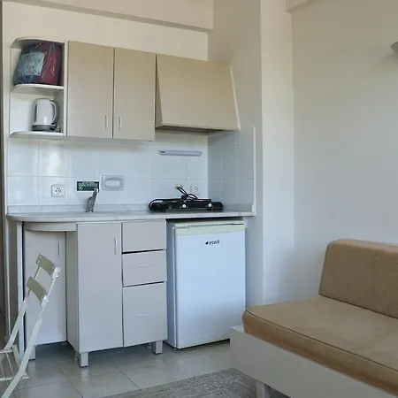 מלון Club Atrium & מרמריס