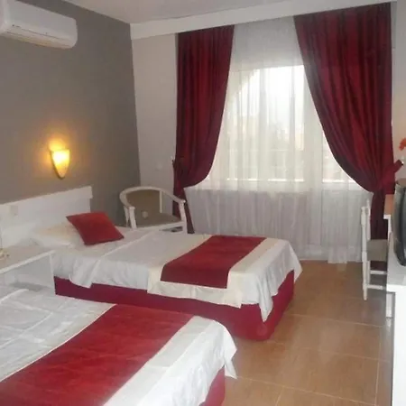 מלון Club Atrium &